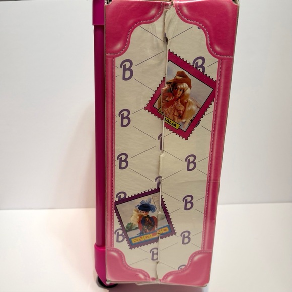 90s Barbie Take Along Doll Trunk World Travel Handle Rolling Cardboard Suitcase - Picture 9 of 16